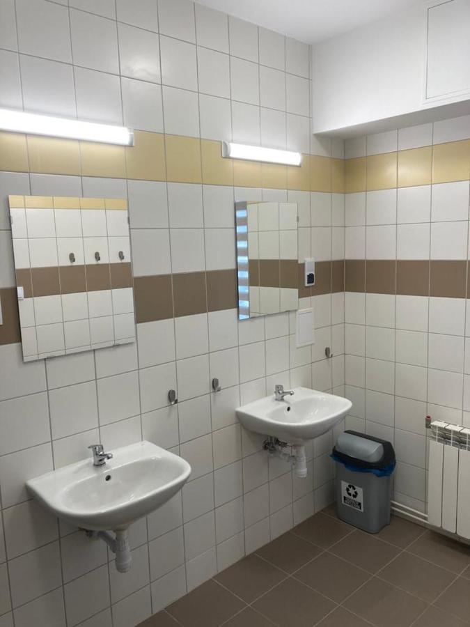 Hostel Przy Stadionie Jaworzno Kültér fotó